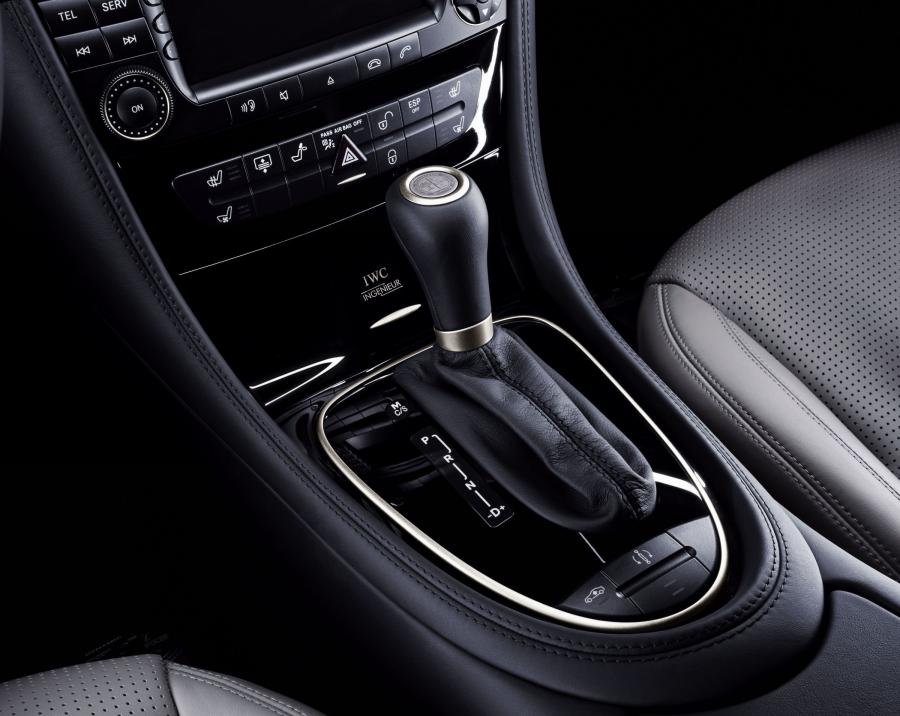  Mercedes-Benz CLS55 AMG 2005 года  (фото 3 из 40)